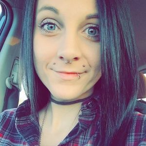 Meet your Posher, Daphne